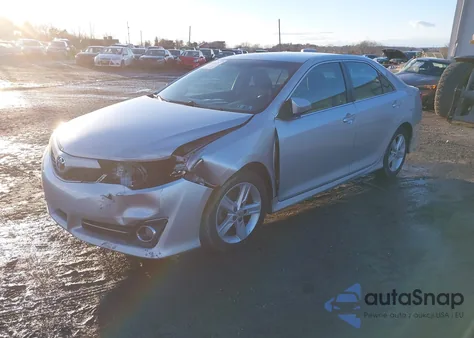 2012 Toyota Camry Se z USA, uszkodzony, nr VIN 4T1BF1FK0CU047124